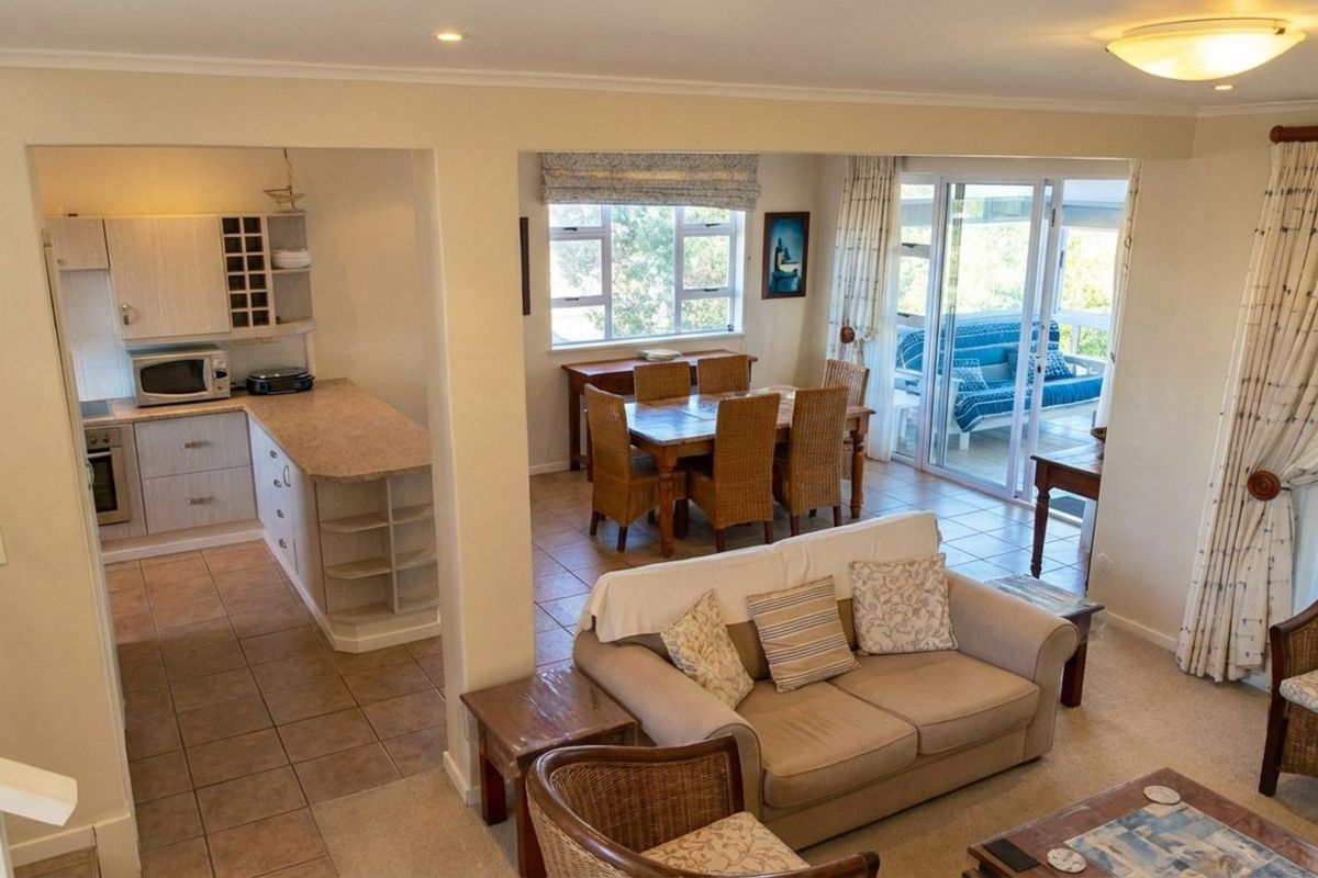 House For Sale in Pinnacle Point Golf Estate - Photo 3