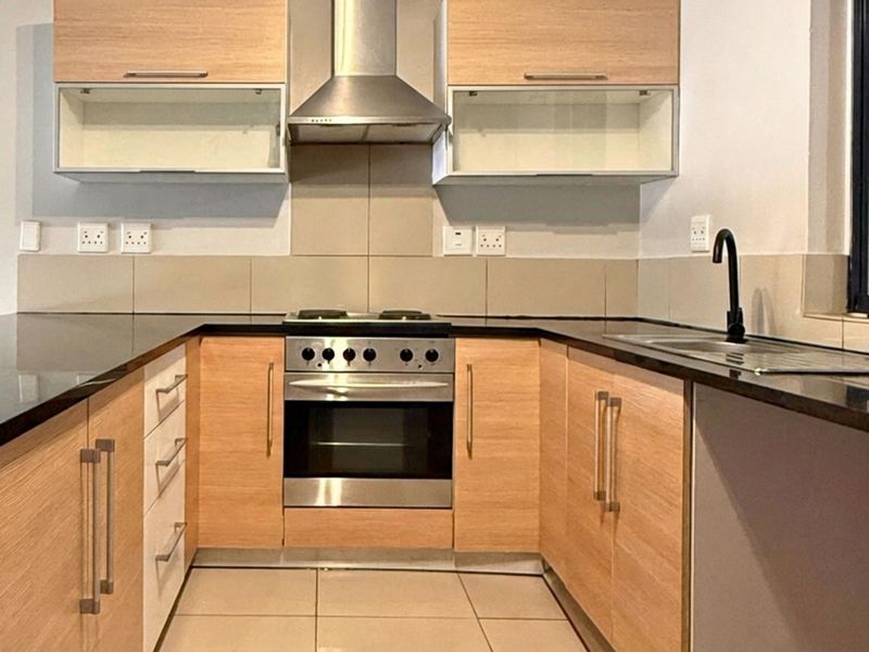 Apartment For Sale in Gansbaai Central - Photo 4