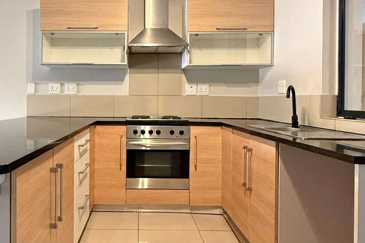 Apartment For Sale in Gansbaai Central - Photo 4