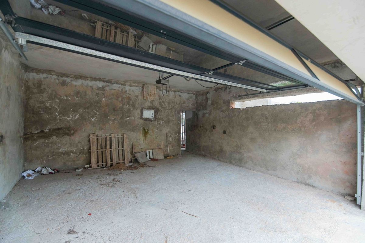 House For Sale in Lovemore Park - Photo 5