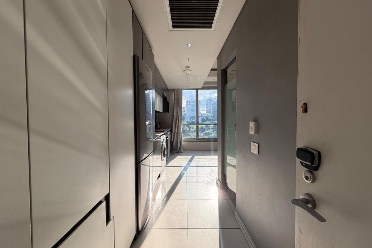 Apartment For Sale in Sandown - Photo 2