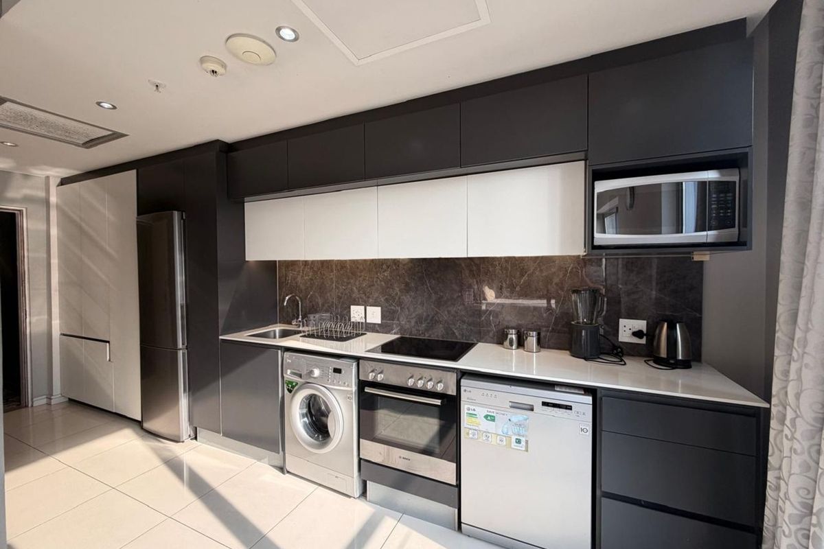 Apartment For Sale in Sandown - Photo 3