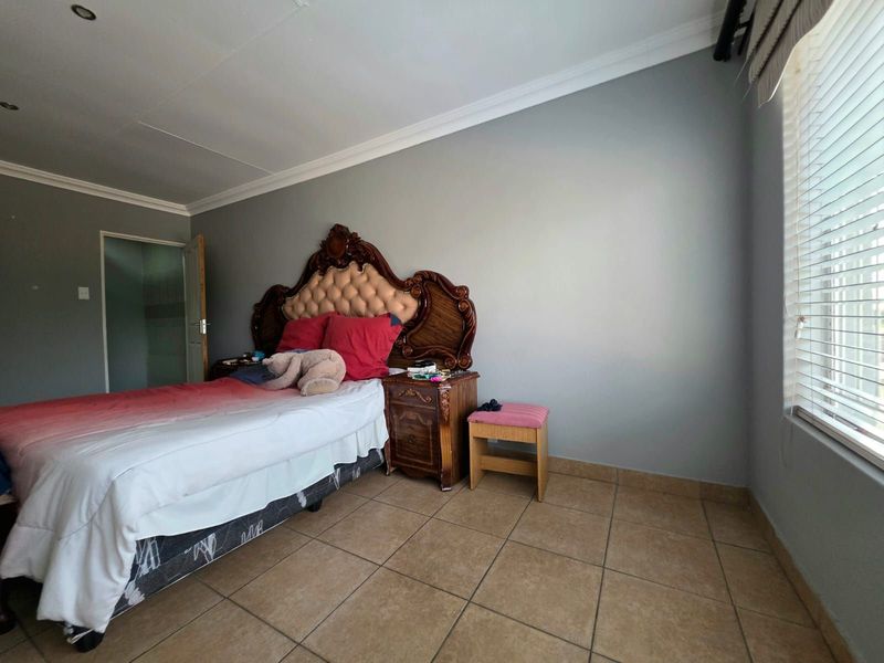 House For Sale in Secunda Central - Photo 10