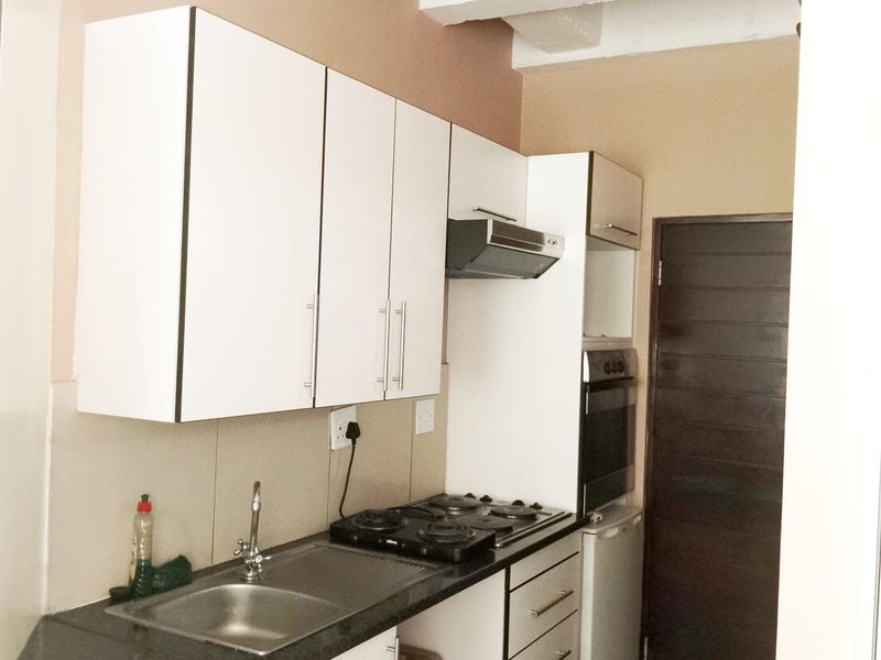 Apartment For Sale in Braamfontein - Photo 4