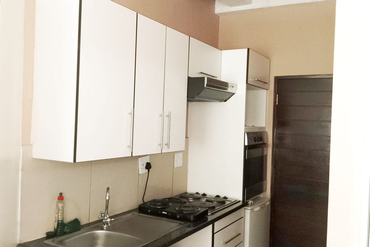 Apartment For Sale in Braamfontein - Photo 4