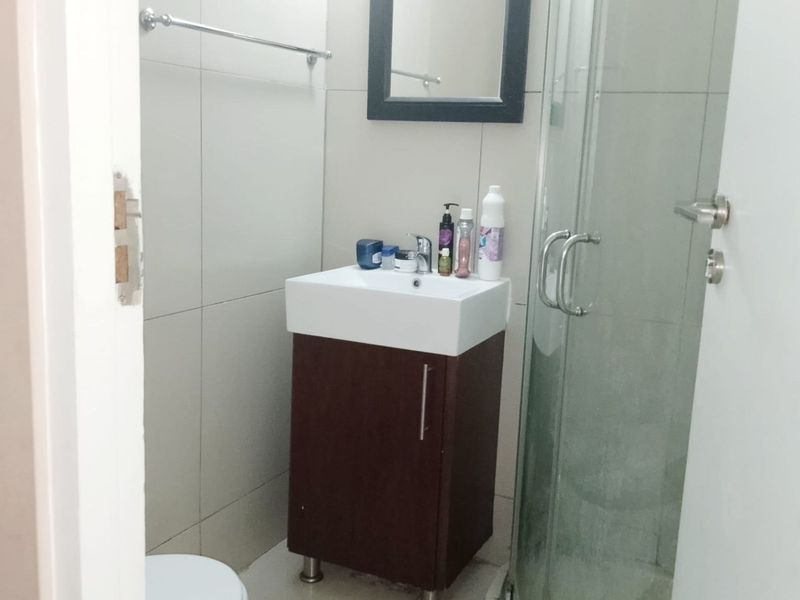 Apartment For Sale in Braamfontein - Photo 7