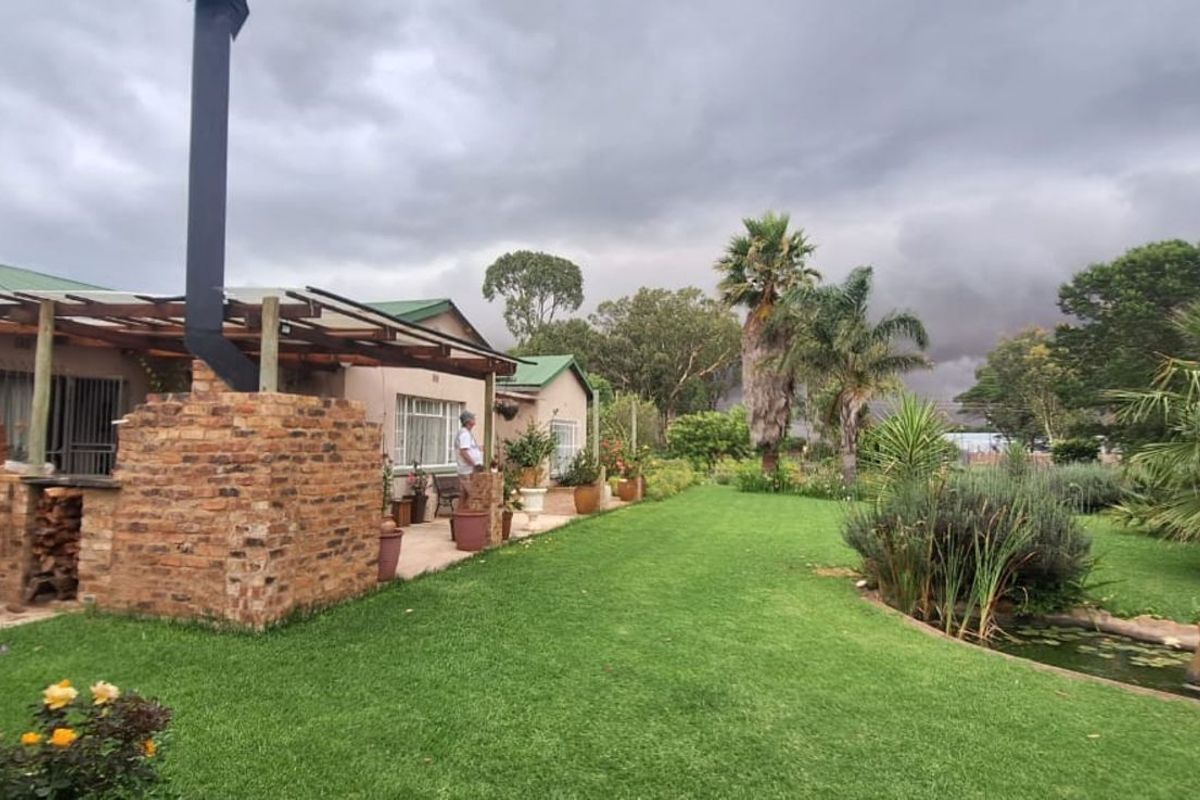 Farm For Sale in Wheatlands AH - Photo 2