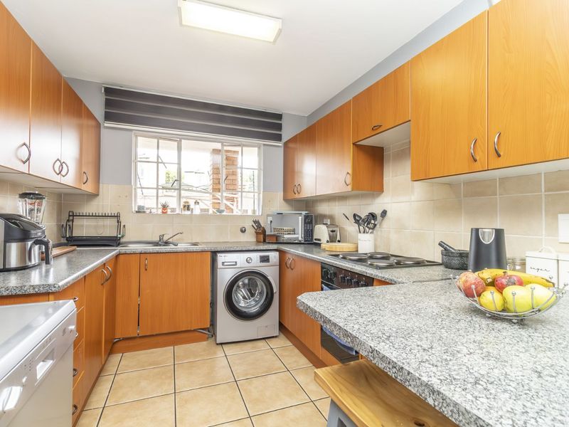 Apartment For Sale in Laser Park - Photo 6