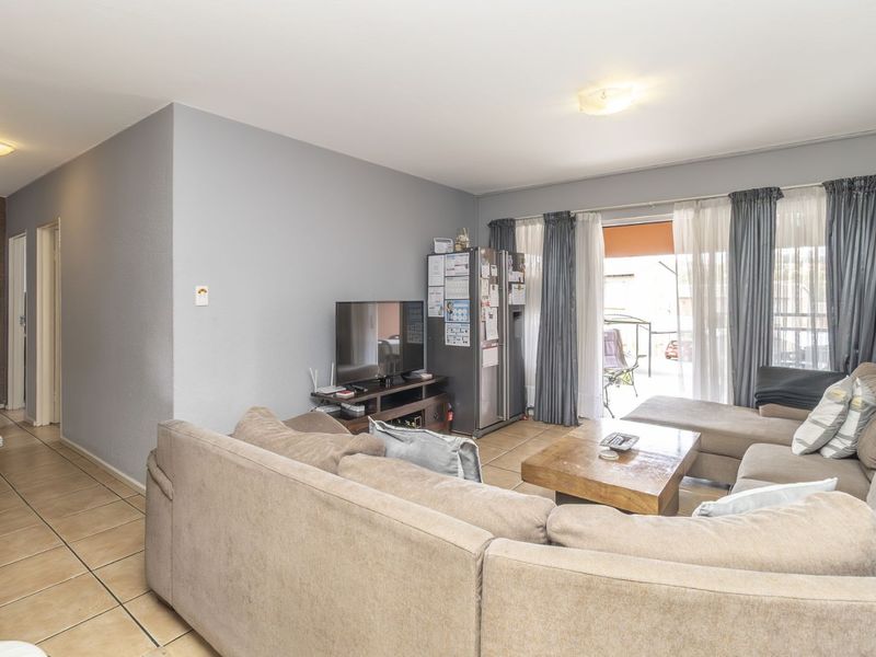 Apartment For Sale in Laser Park - Photo 4