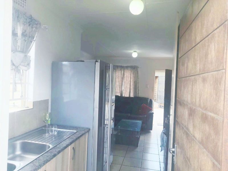 House For Sale in Savanna City - Photo 2