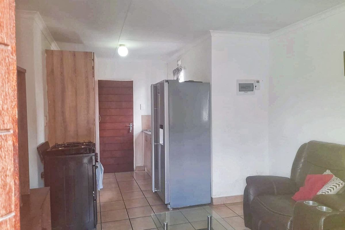 House For Sale in Savanna City - Photo 3