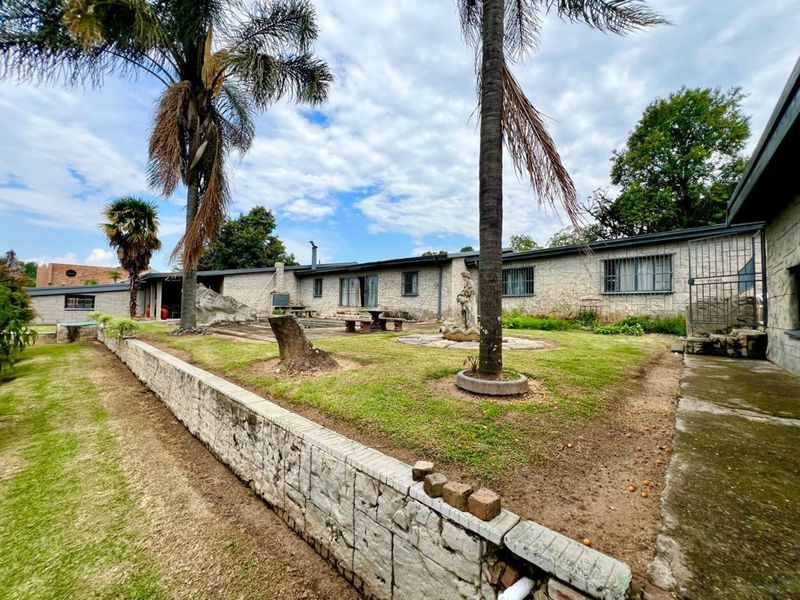 House For Sale in Badplaas Central - Photo 2