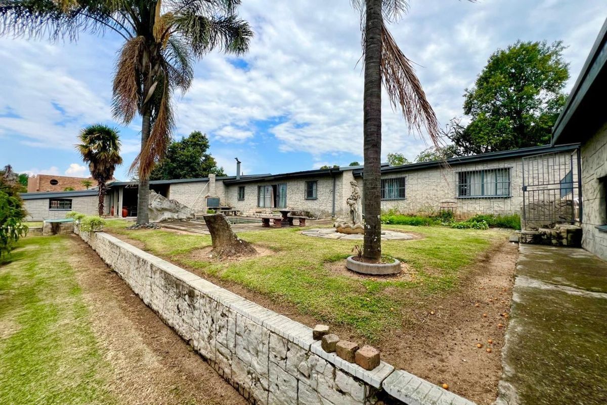 House For Sale in Badplaas Central - Photo 2