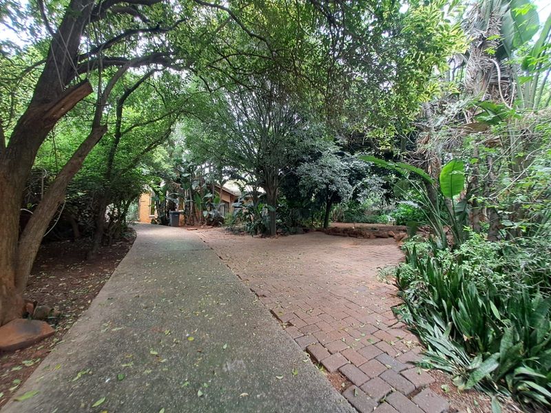 House For Sale in Faerie Glen - Photo 7