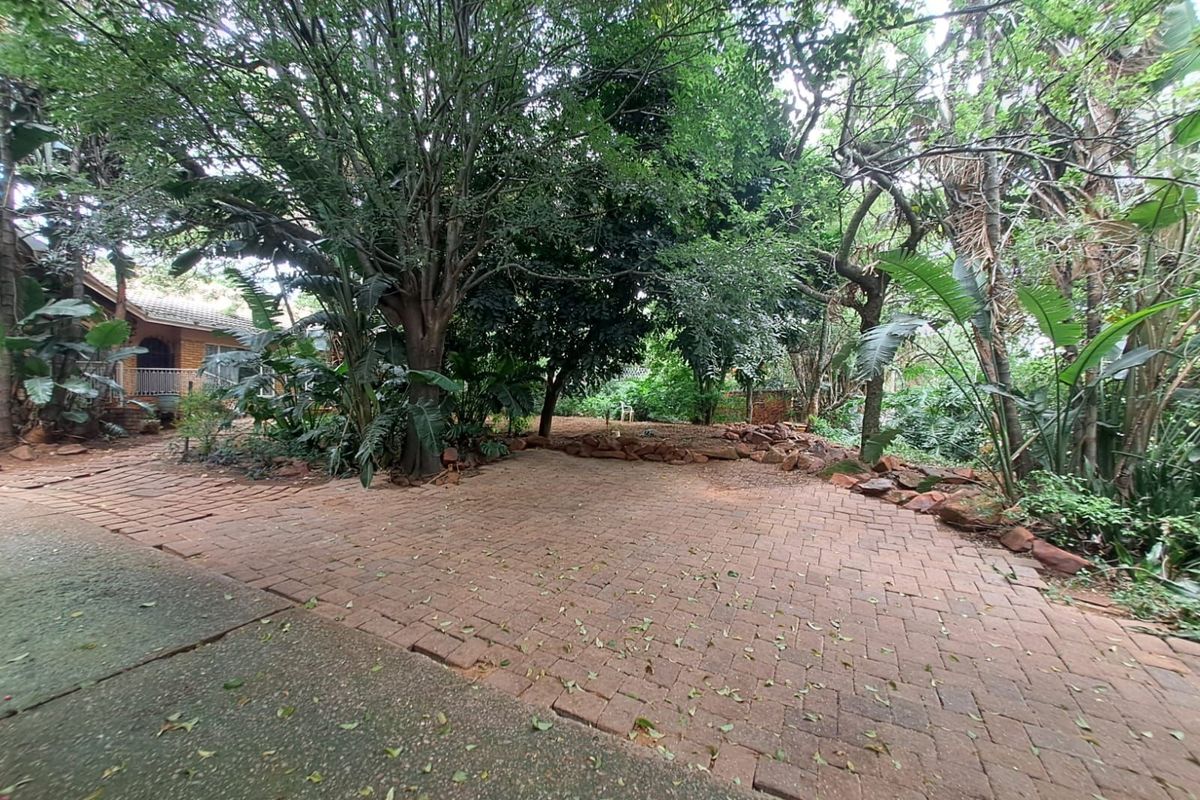 House For Sale in Faerie Glen - Photo 3