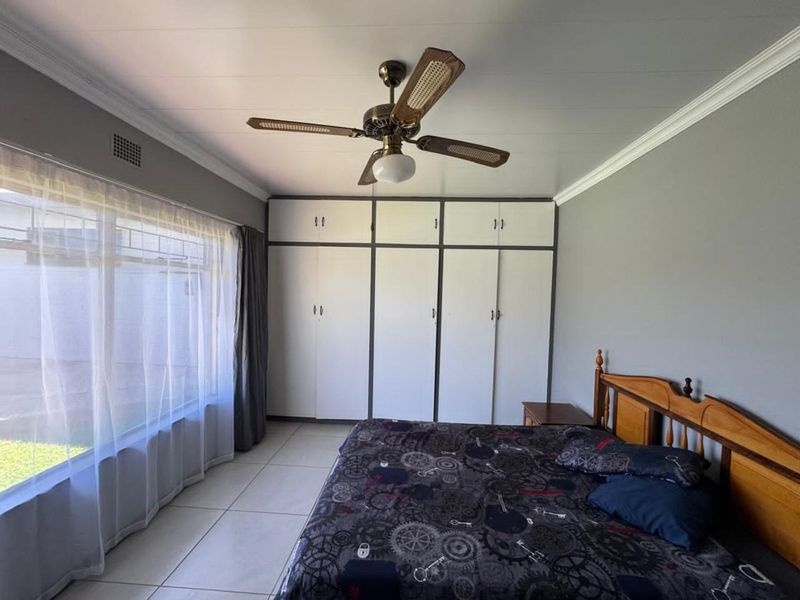 House For Sale in Barkly West Central - Photo 10