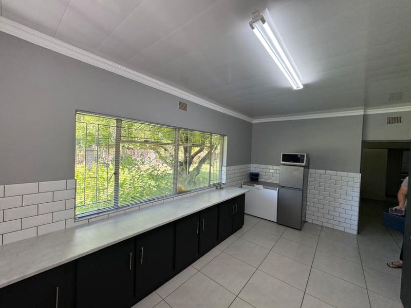 House For Sale in Barkly West Central - Photo 5