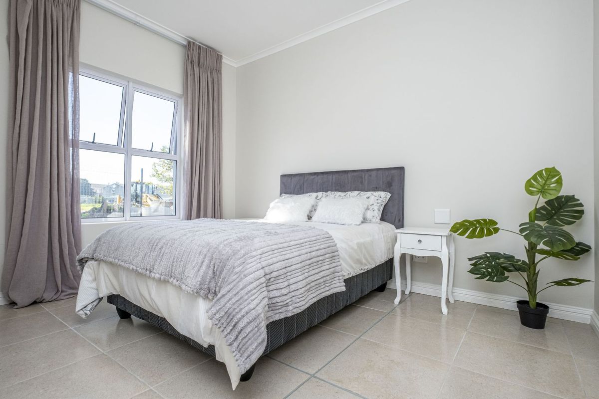 Apartment For Sale in Bellair - Photo 3