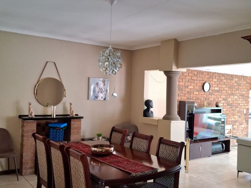 House For Sale in Norkem Park - Photo 9