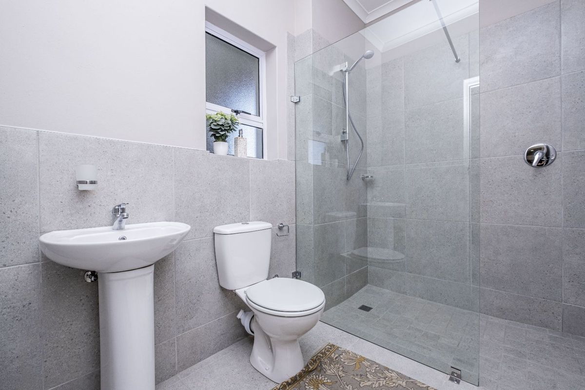 Apartment For Sale in Bellair - Photo 5