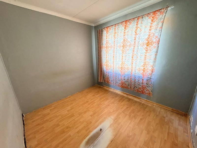 House For Sale in Roodepan - Photo 7