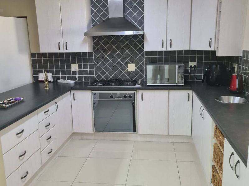 House For Sale in Winterhoek Park - Photo 2