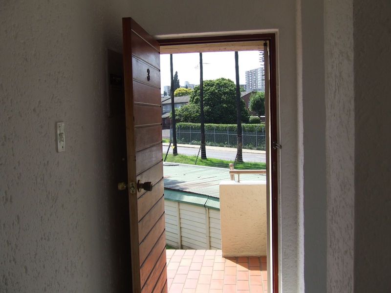 Townhouse For Sale in Bedfordview Central - Photo 3