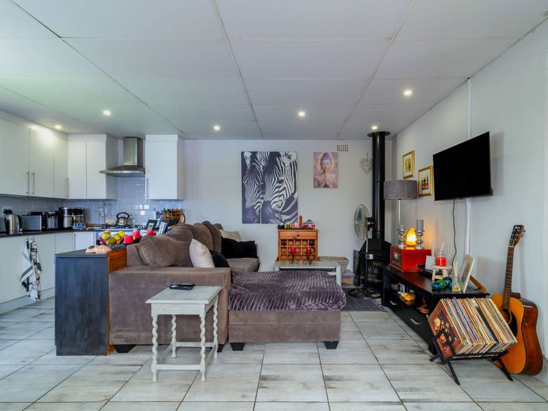 House For Sale in Sundowner - Photo 4