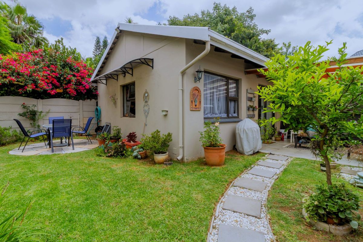 House For Sale in Sundowner - Photo 3