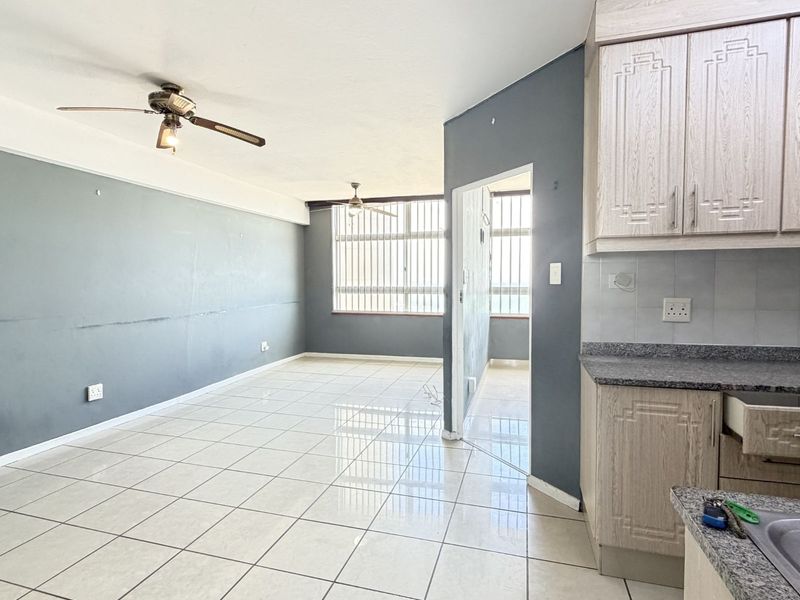 Apartment For Sale in North Beach - Photo 6