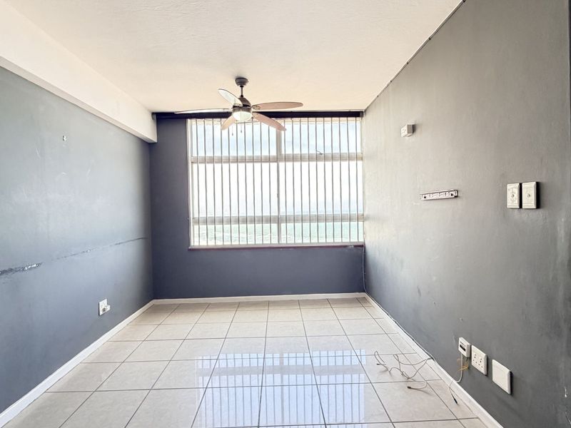 Apartment For Sale in North Beach - Photo 8