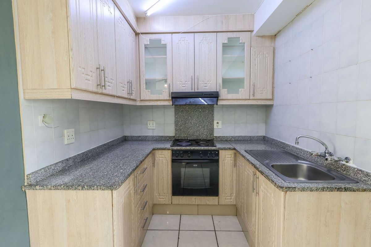 Apartment For Sale in North Beach - Photo 4