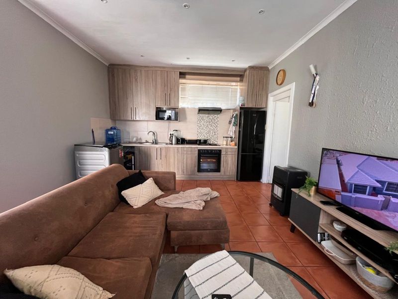 Townhouse For Sale in St Georges Park - Photo 2