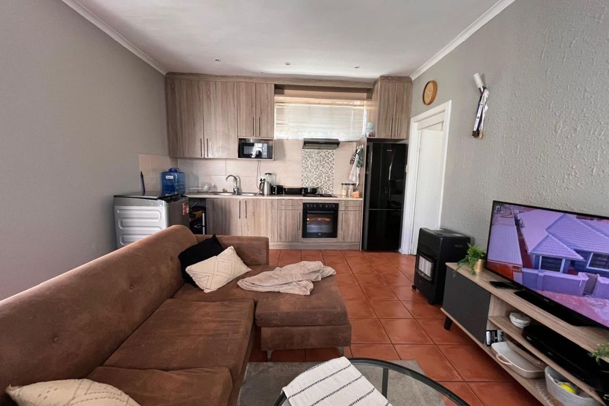 Townhouse For Sale in St Georges Park - Photo 2