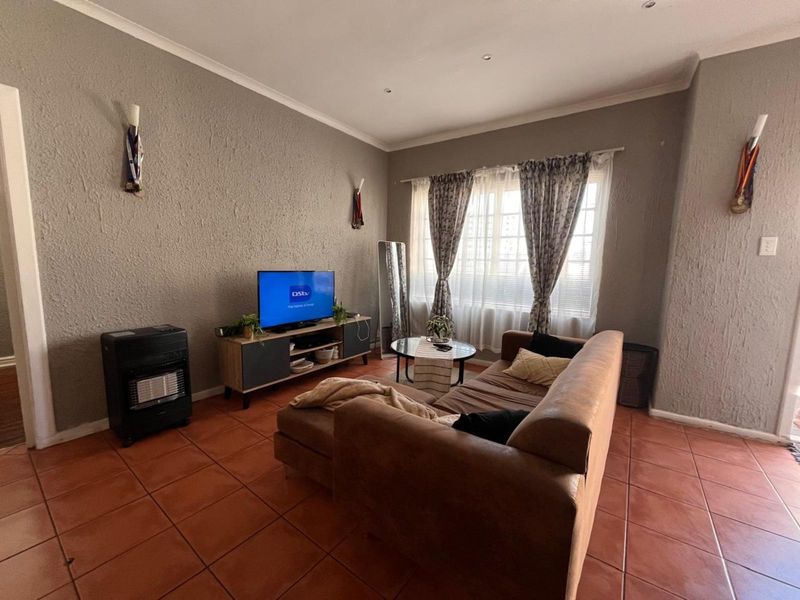 Townhouse For Sale in St Georges Park - Photo 3