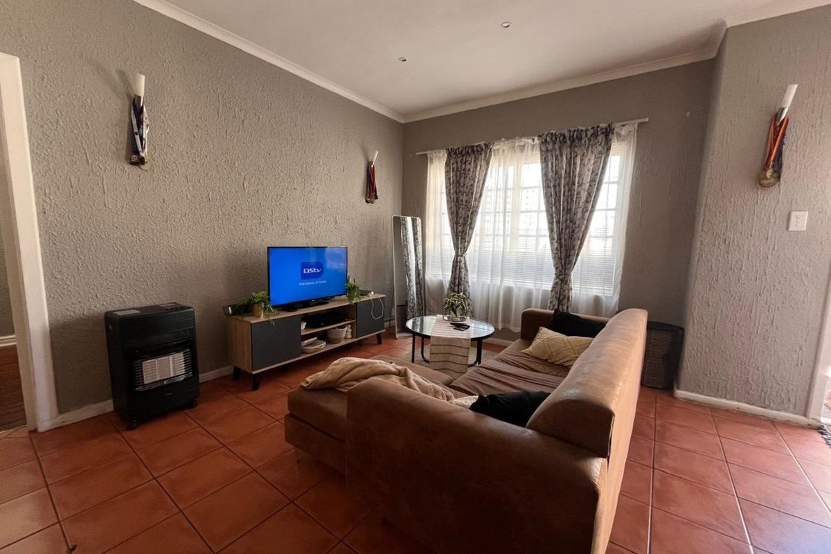 Townhouse For Sale in St Georges Park - Photo 3