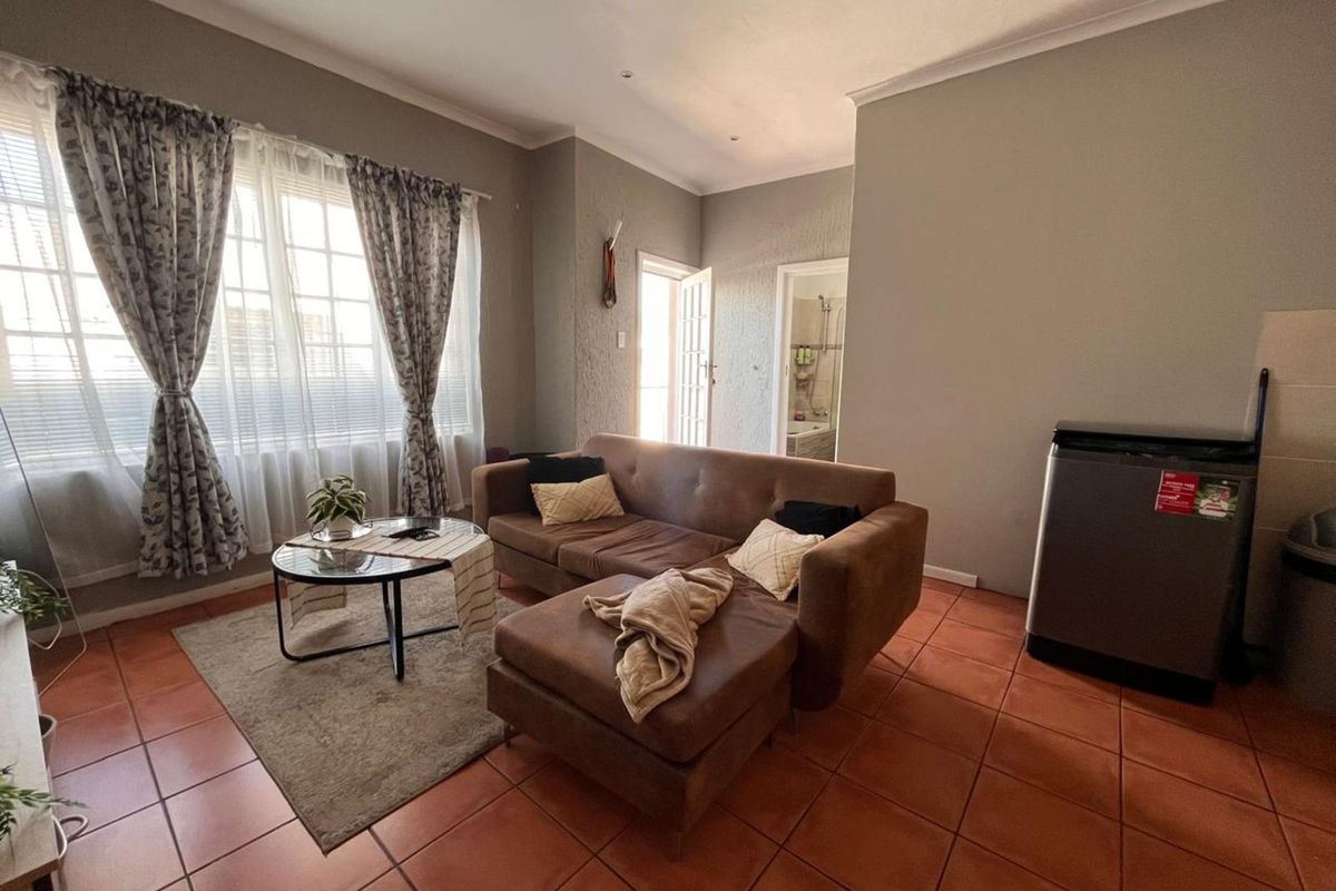 Townhouse For Sale in St Georges Park - Photo 4