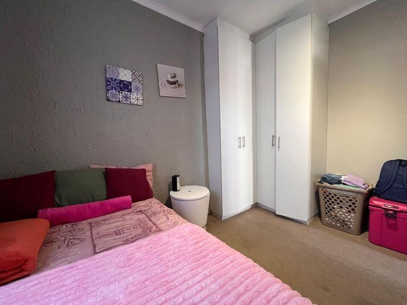 Townhouse For Sale in St Georges Park - Photo 10
