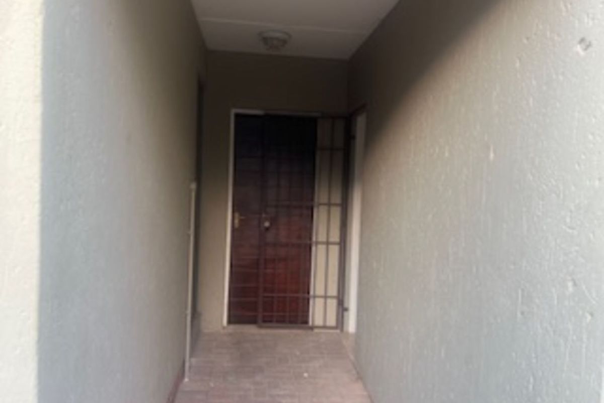 Apartment For Sale in Broadacres - Photo 5