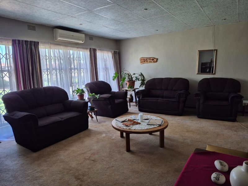 House For Sale in Kuruman Central - Photo 4