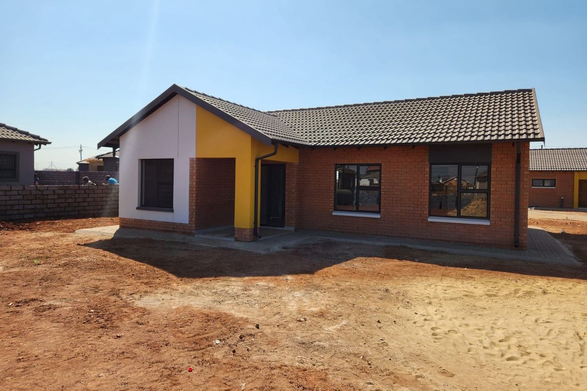 House For Sale in The Orchards - Photo 3