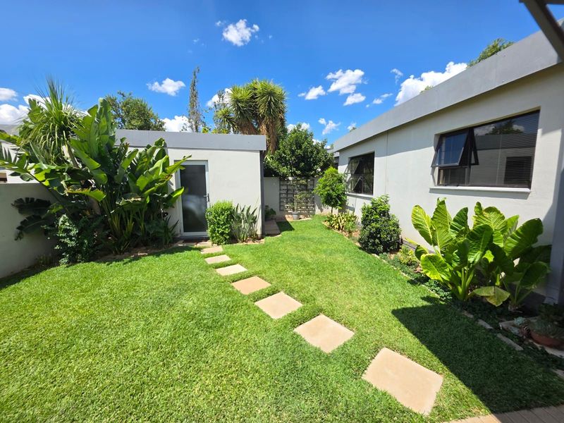 House For Sale in Rhodesdene - Photo 3