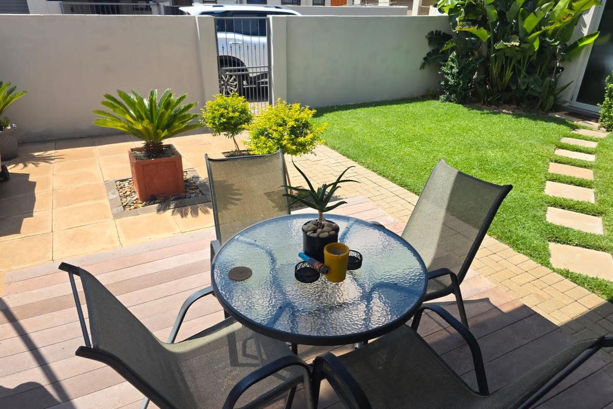 House For Sale in Rhodesdene - Photo 5