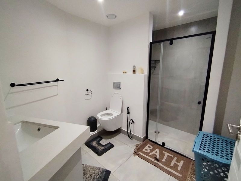 Apartment For Sale in Claremont - Photo 5