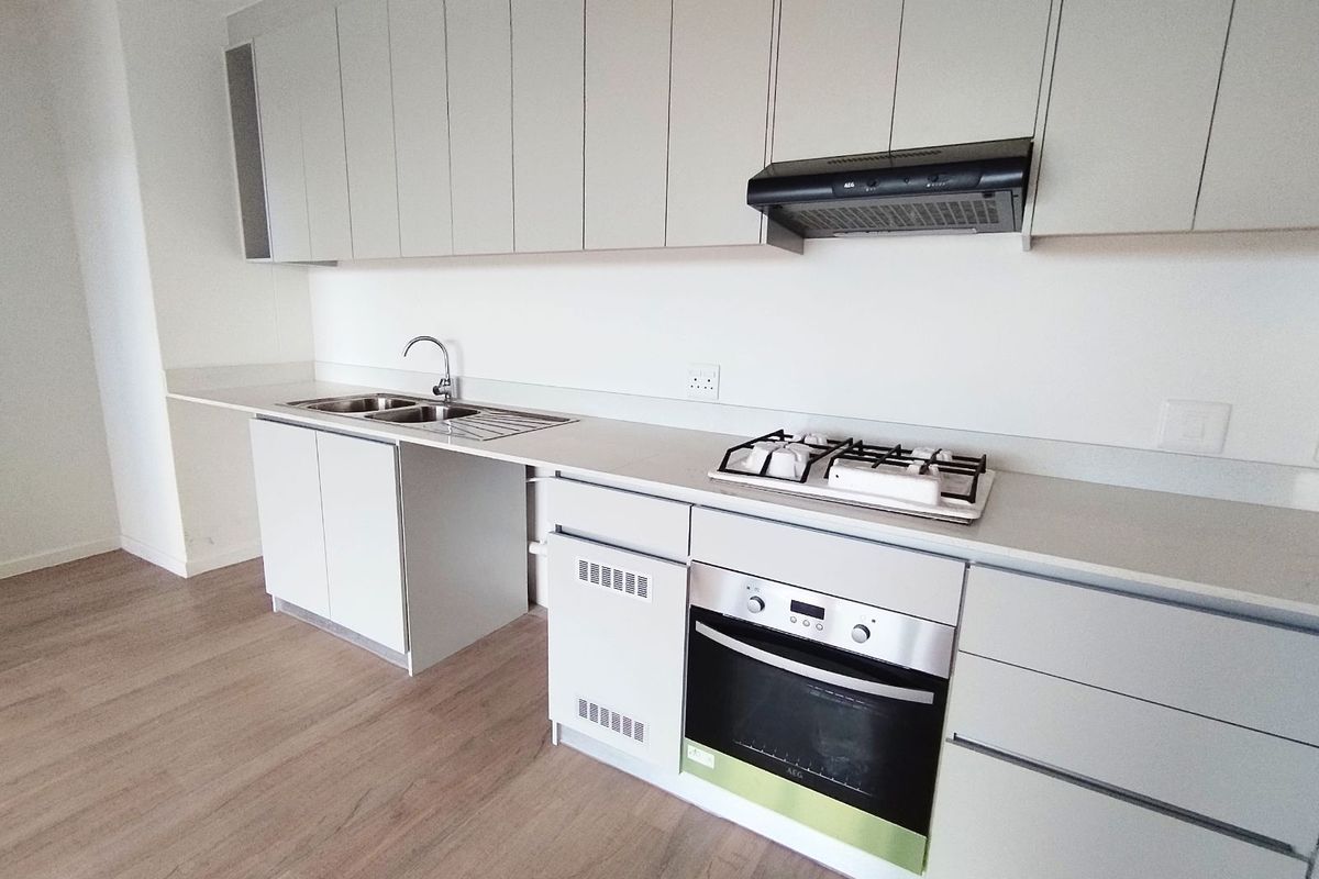 Apartment For Sale in Claremont - Photo 2