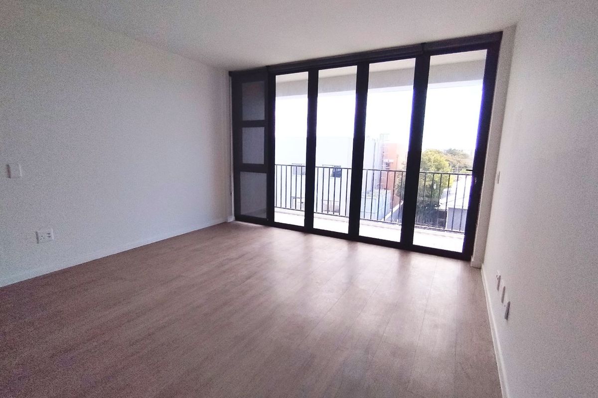 Apartment For Sale in Claremont - Photo 3