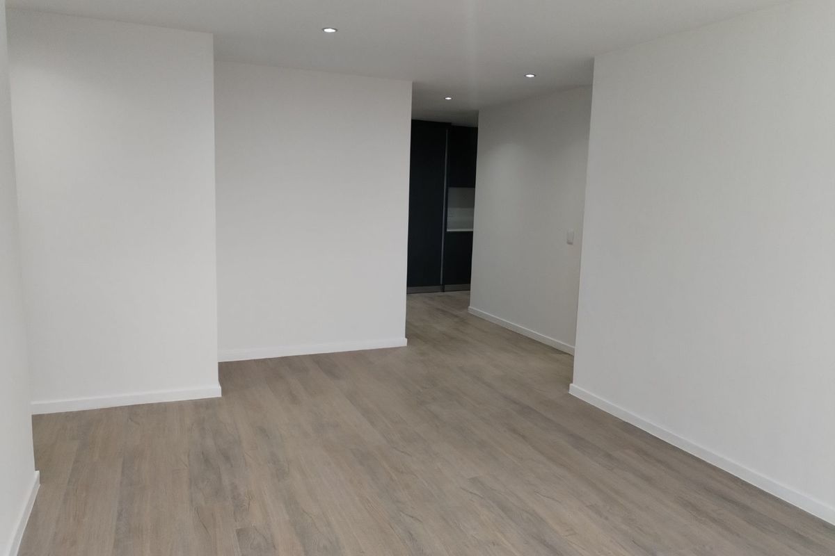 Apartment For Sale in Claremont - Photo 4