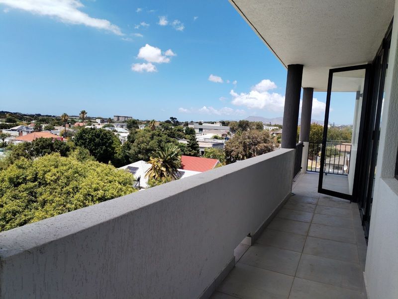 Apartment For Sale in Claremont - Photo 2