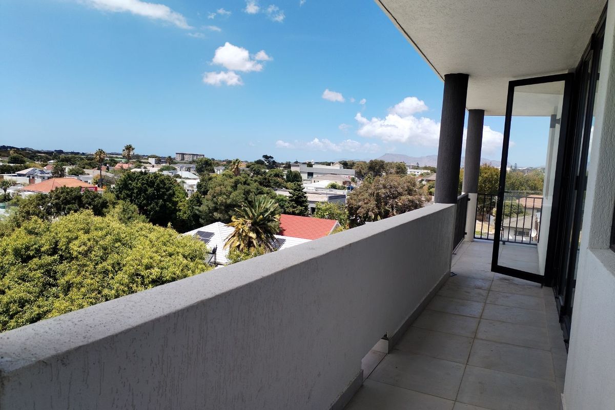 Apartment For Sale in Claremont - Photo 2