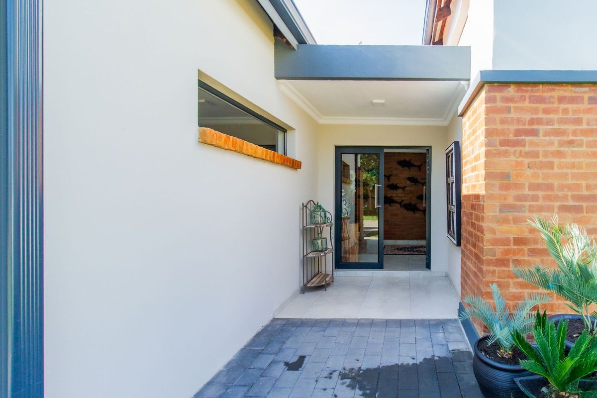 House For Sale in Meerhof - Photo 3